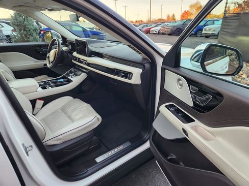 Used 2022 Lincoln Aviator Black Label w/ Dynamic Handling Package image 13