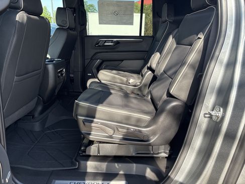 New 2026 Chevrolet Suburban Premier AWD/4WD image 13
