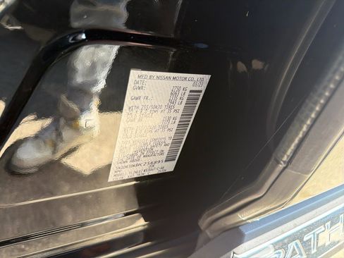 Used 2023 Nissan Pathfinder Platinum AWD/4WD image 31