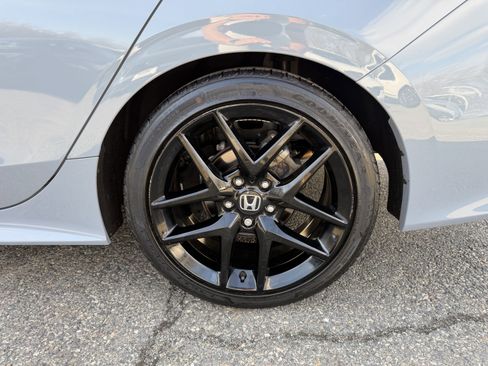 Used 2023 Honda Civic Sport image 8