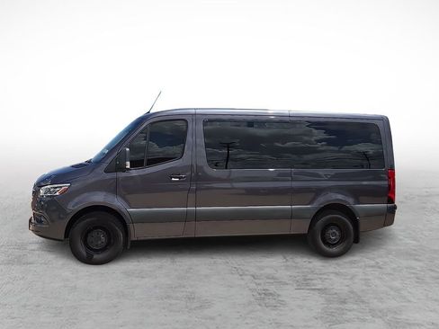 Used 2021 Mercedes-Benz Sprinter 2500 image 6