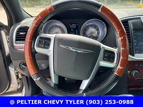 Used 2012 Chrysler 300 RWD image 11