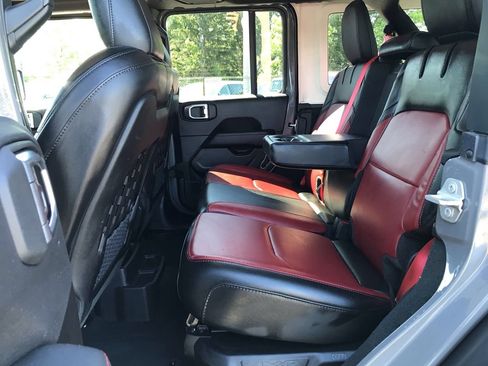 Used 2023 Jeep Wrangler Unlimited Rubicon 4xe AWD/4WD image 14