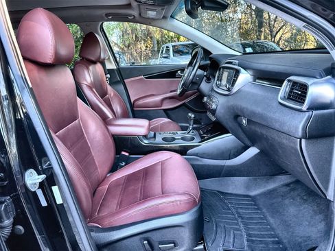 Used 2018 Kia Sorento SX image 14