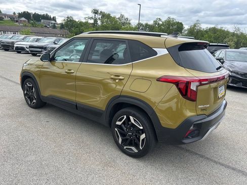 Certified 2024 Kia Seltos SX w/ SX Sunroof Package AWD/4WD image 4