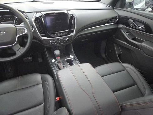 Certified 2023 Chevrolet Traverse RS image 35