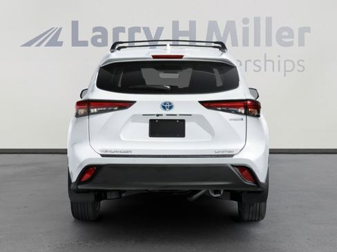 New 2026 Toyota Highlander Limited image 8