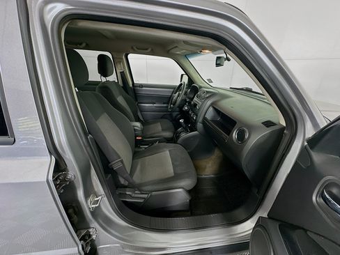 Used 2016 Jeep Patriot Sport w/ Power Value Group FWD image 28