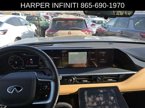 Used 2025 INFINITI QX80 Sensory image 7