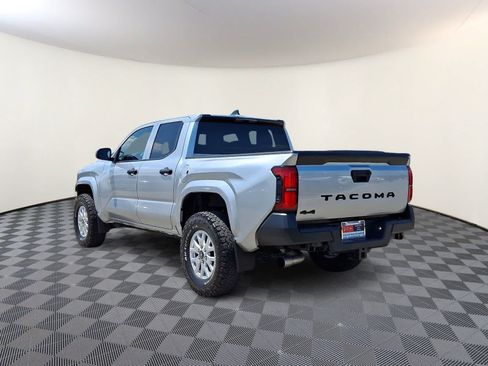 Used 2024 Toyota Tacoma SR AWD/4WD image 9