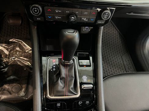 Used 2025 Jeep Compass Trailhawk AWD/4WD image 41