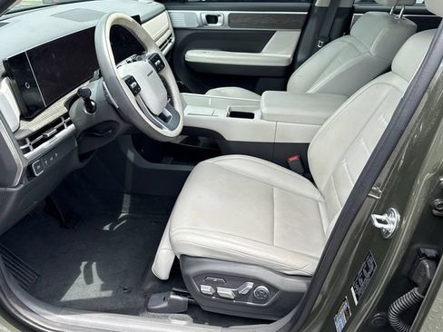 Used 2024 Hyundai Santa Fe Calligraphy FWD image 9