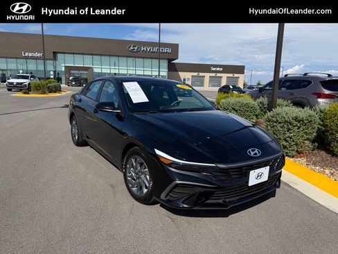 Certified 2024 Hyundai Elantra SEL FWD image 1