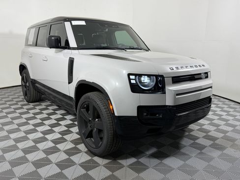 New 2026 Land Rover Defender 110 X-Dynamic SE AWD/4WD image 6