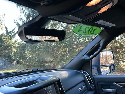 Used 2024 RAM 2500 Big Horn image 26