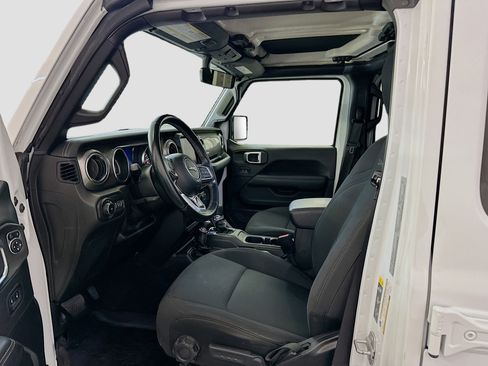 Used 2021 Jeep Wrangler Unlimited Sahara image 13