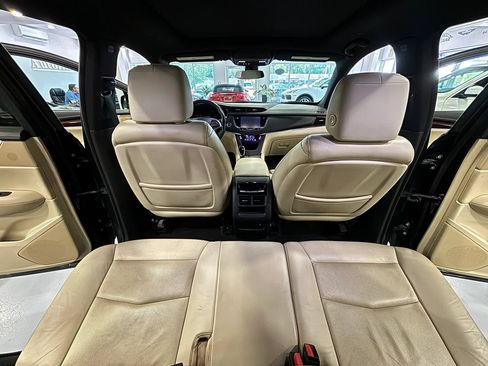 Used 2018 Cadillac XT5 Premium Luxury FWD image 47