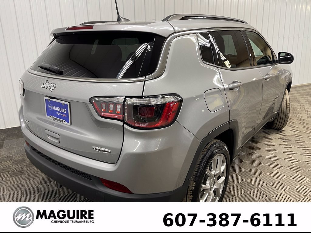 Used 2022 Jeep Compass 4WD image 4
