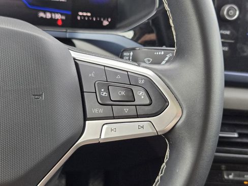 Used 2023 Volkswagen Taos SE w/ Panoramic Sunroof Package image 28