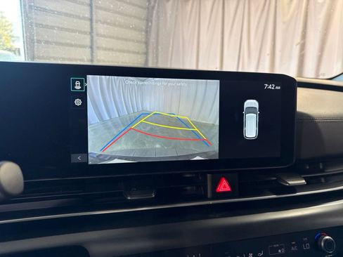Used 2026 Kia Carnival LXS FWD image 29