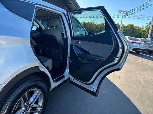 Used 2018 Hyundai Santa Fe Sport image 17