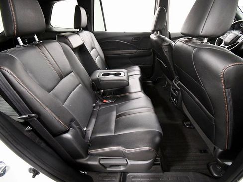 Certified 2022 Honda Passport TrailSport image 19