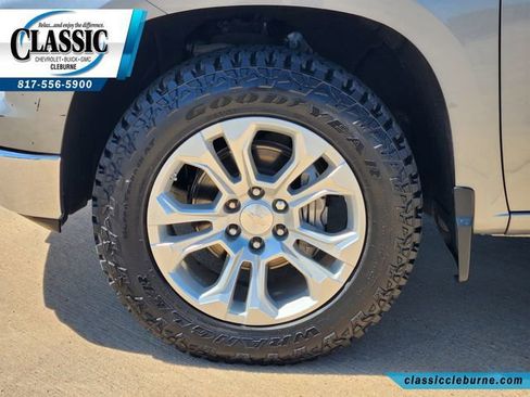 Used 2023 Chevrolet Silverado 1500 LTZ image 12