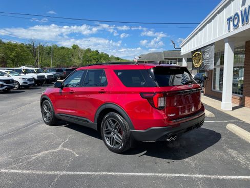 Used 2025 Ford Explorer ST w/ Sun And Sound Package AWD/4WD image 7