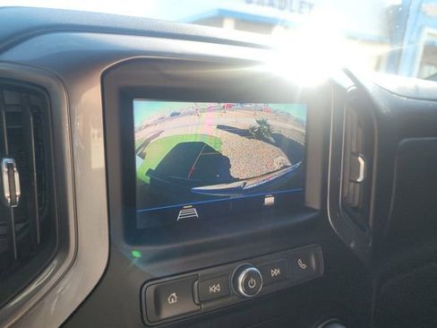 Used 2023 Chevrolet Silverado 2500 Custom w/ Custom Value Package image 34