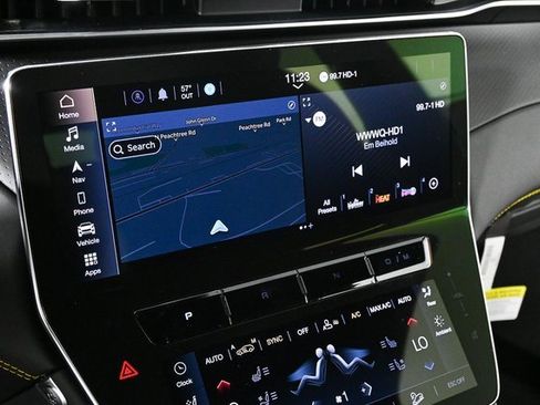 New 2025 Maserati Grecale GT image 16