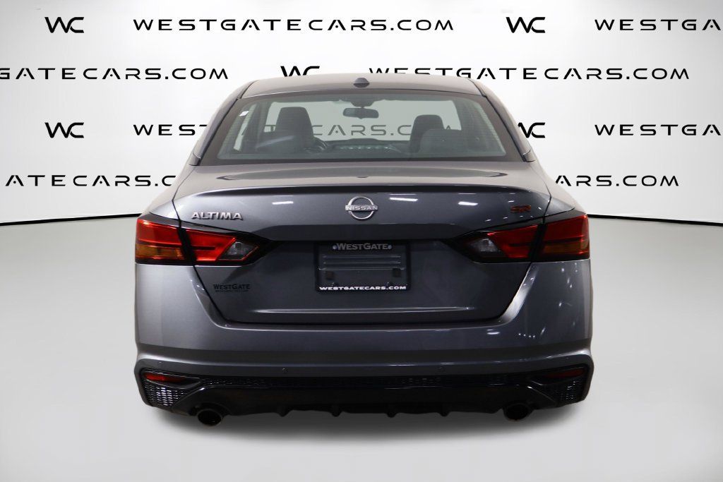 Used 2024 Nissan Altima 2.5 SR FWD image 4