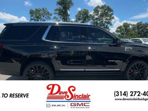 New 2026 GMC Yukon Denali w/ Denali Reserve Package AWD/4WD image 9