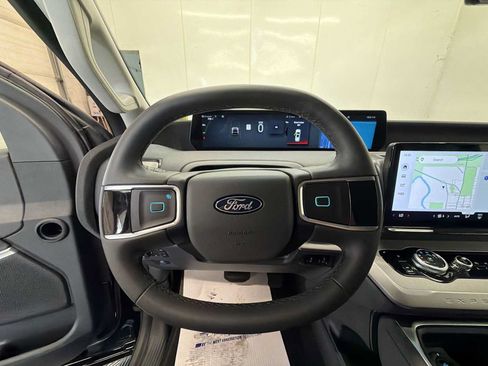 Used 2026 Ford Expedition Max Active AWD/4WD image 11