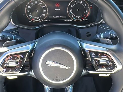 Certified 2025 Jaguar F-PACE R-Dynamic S image 11