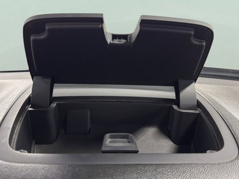 Used 2016 GMC Acadia SLT w/ Open Road Package image 24