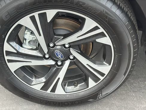 Certified 2024 Subaru Crosstrek 2.0i Premium w/ Crosstrek Mirror Package AWD/4WD image 11