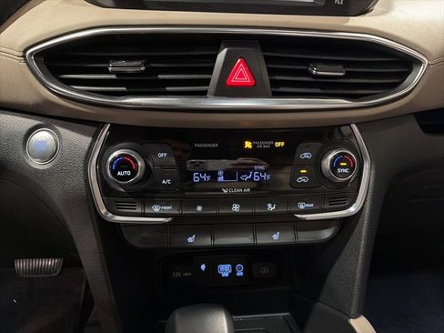 Used 2020 Hyundai Santa Fe SEL w/ Convenience + Premium Package image 18