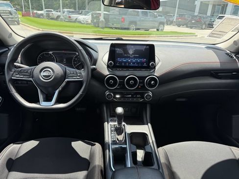 Used 2025 Nissan Sentra SV FWD image 7