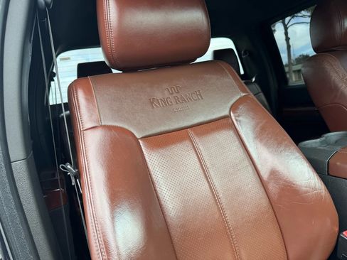 Used 2014 Ford F250 King Ranch w/ King Ranch w/Chrome Package image 26
