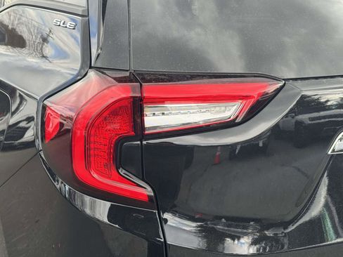 Used 2023 GMC Terrain SLE w/ Driver Convenience Package image 8