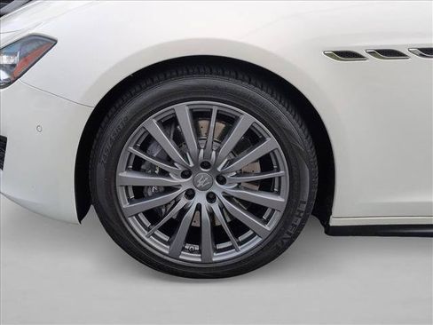 Used 2020 Maserati Ghibli S RWD image 26