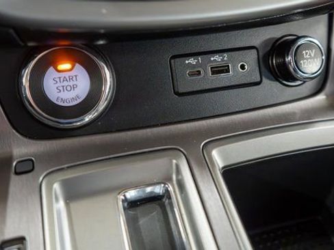 Certified 2023 Nissan Murano SV image 29