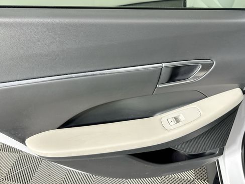 Used 2023 Hyundai Sonata SEL w/ Cargo Package image 25