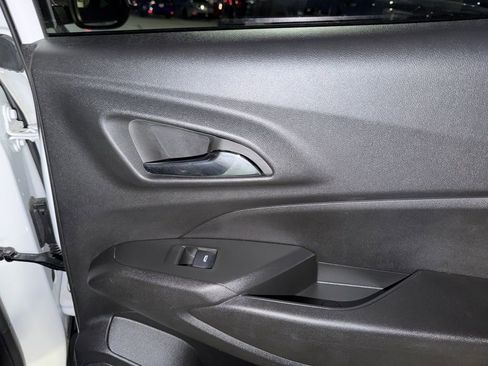 Used 2024 Chevrolet Trax LT image 27