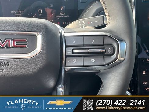 Used 2025 GMC Yukon Elevation w/ Elevation Premium Package AWD/4WD image 24