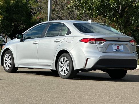 Used 2024 Toyota Corolla LE FWD image 6