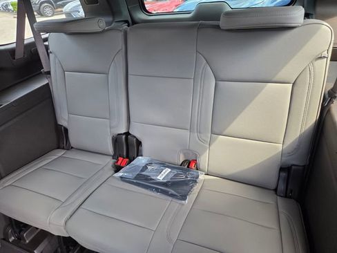 New 2026 GMC Yukon XL Elevation w/ Elevation Premium Package AWD/4WD image 8