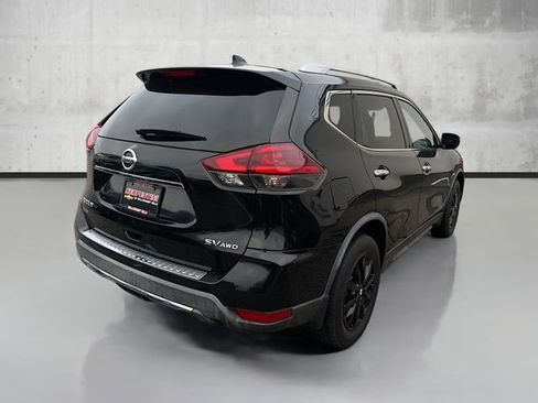 Used 2018 Nissan Rogue SV image 5
