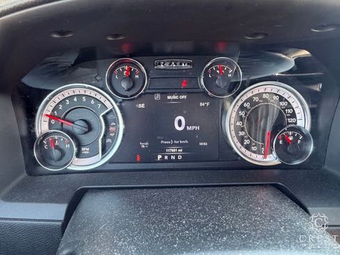 Used 2018 RAM 1500 Laramie w/ Convenience Group image 19