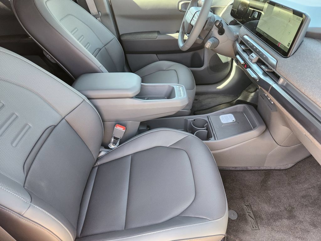 New 2027 Kia EV3 Wind FWD image 13
